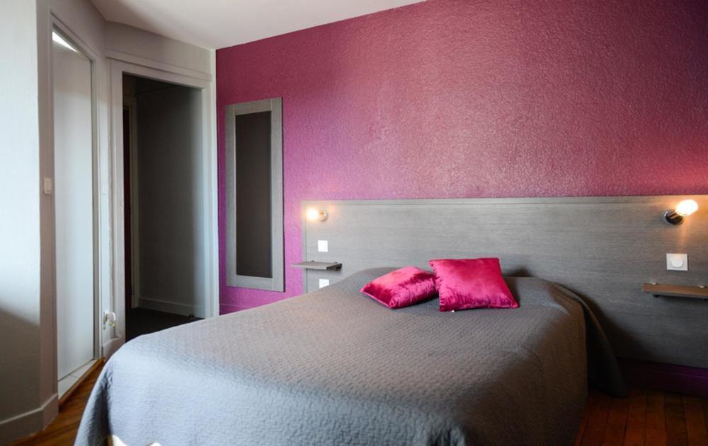 Logis Hotel Restaurant De La Poste Le Mêle-sur-Sarthe المظهر الخارجي الصورة