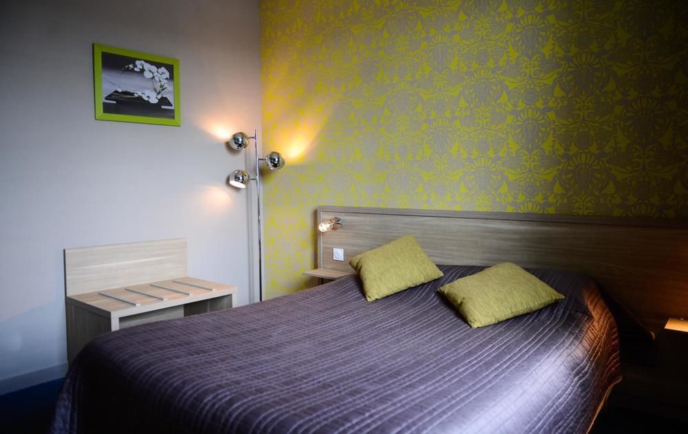 Logis Hotel Restaurant De La Poste Le Mêle-sur-Sarthe المظهر الخارجي الصورة