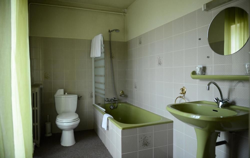 Logis Hotel Restaurant De La Poste Le Mêle-sur-Sarthe المظهر الخارجي الصورة