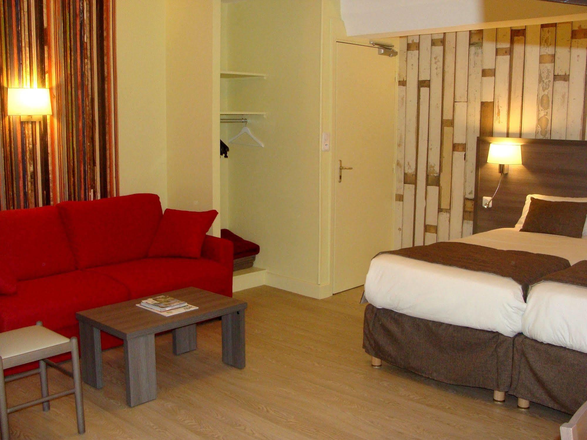Logis Hotel Restaurant De La Poste Le Mêle-sur-Sarthe المظهر الخارجي الصورة