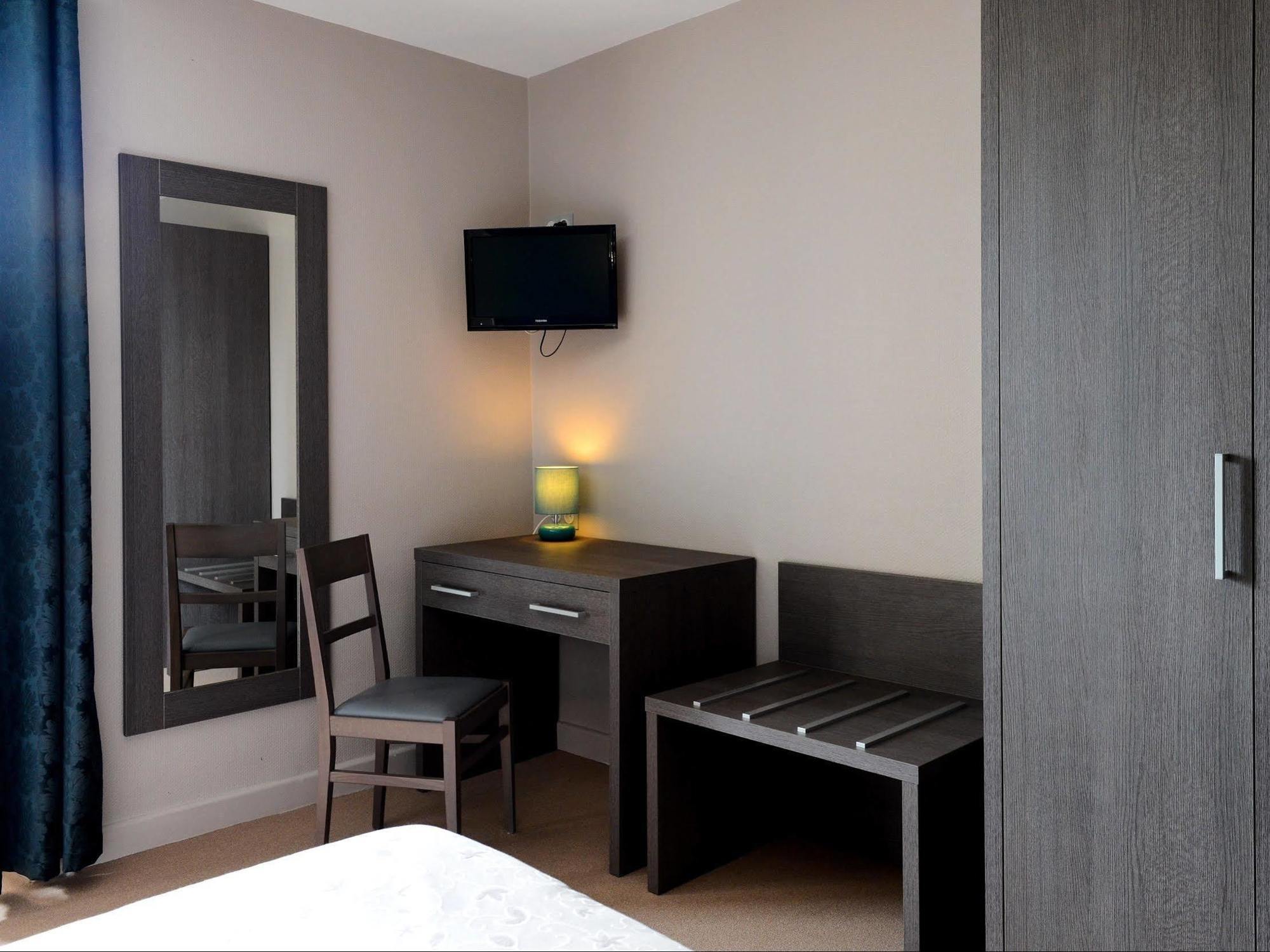 Logis Hotel Restaurant De La Poste Le Mêle-sur-Sarthe المظهر الخارجي الصورة